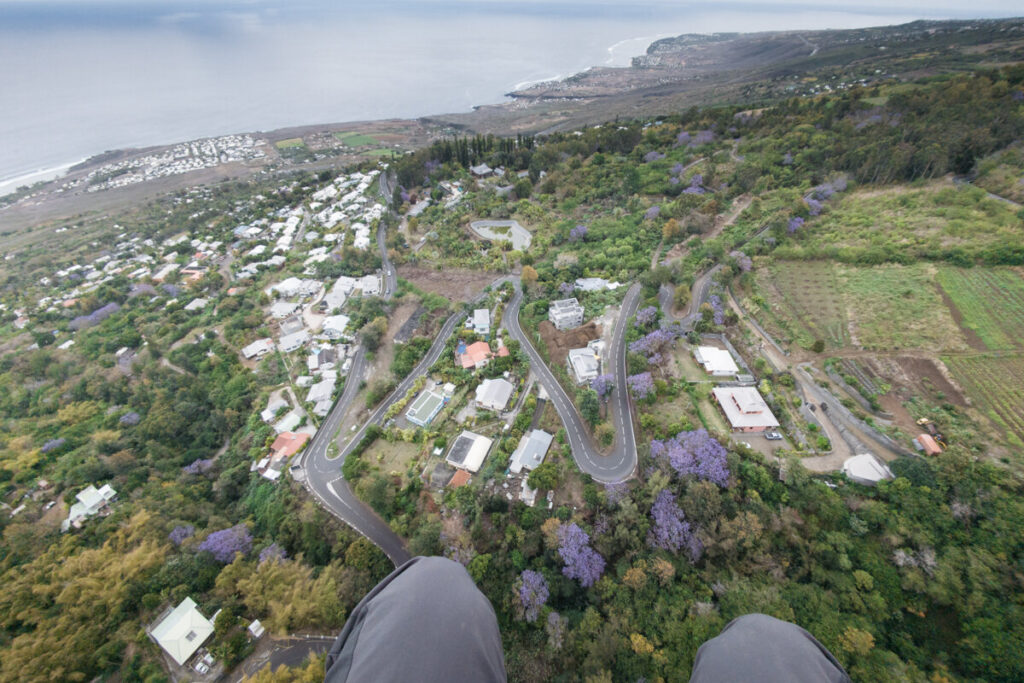 Paysage vu depuis un parapente à La Réunion