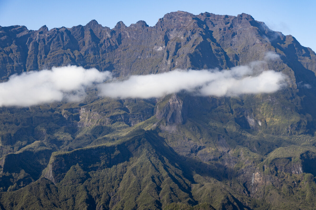 Paysage dans le centre de La Réunion depuis un hélicoptère