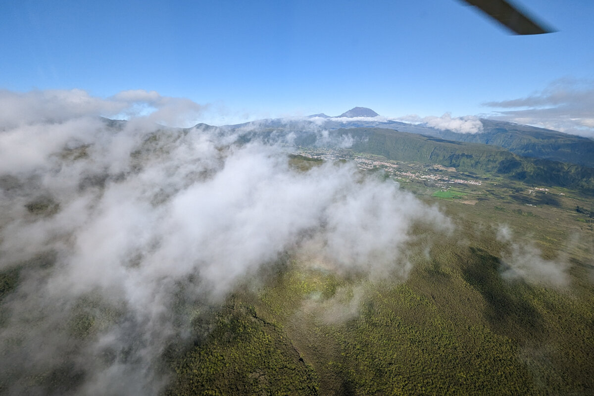 Vue aérienne durant un survol de La Réunion