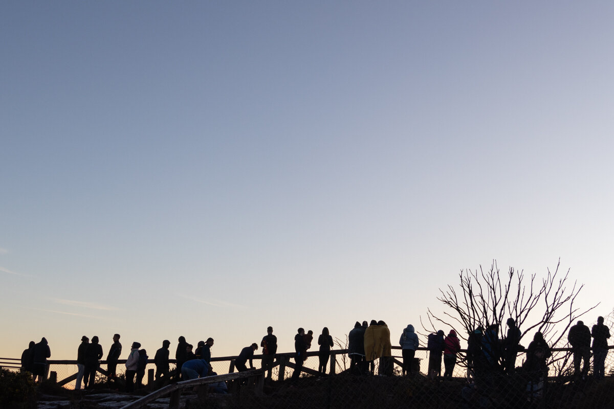Observation du lever de soleil au sommet du Piton Maido