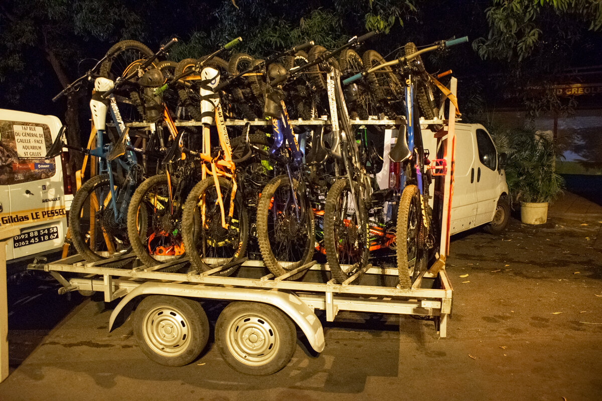 Remorque de vélos pour l'activité VTT à Saint Gilles les Bains