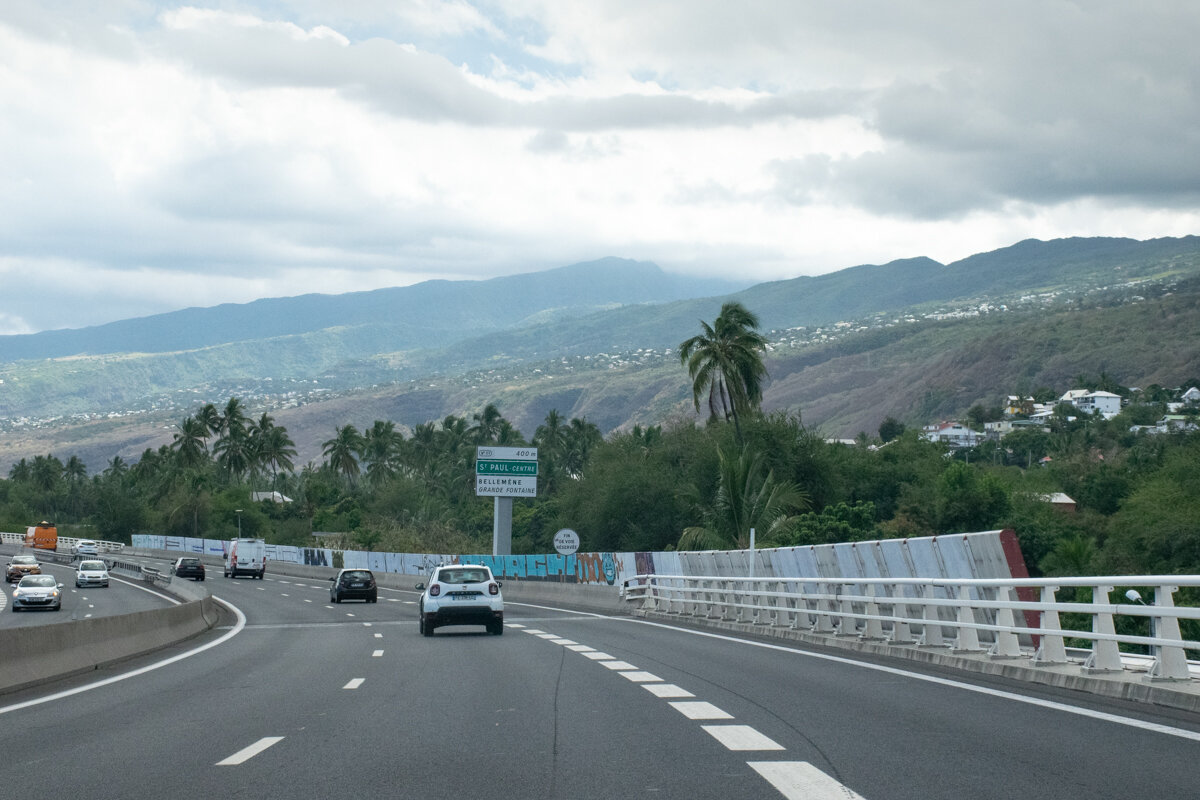 Sur la route N1 à La Réunion